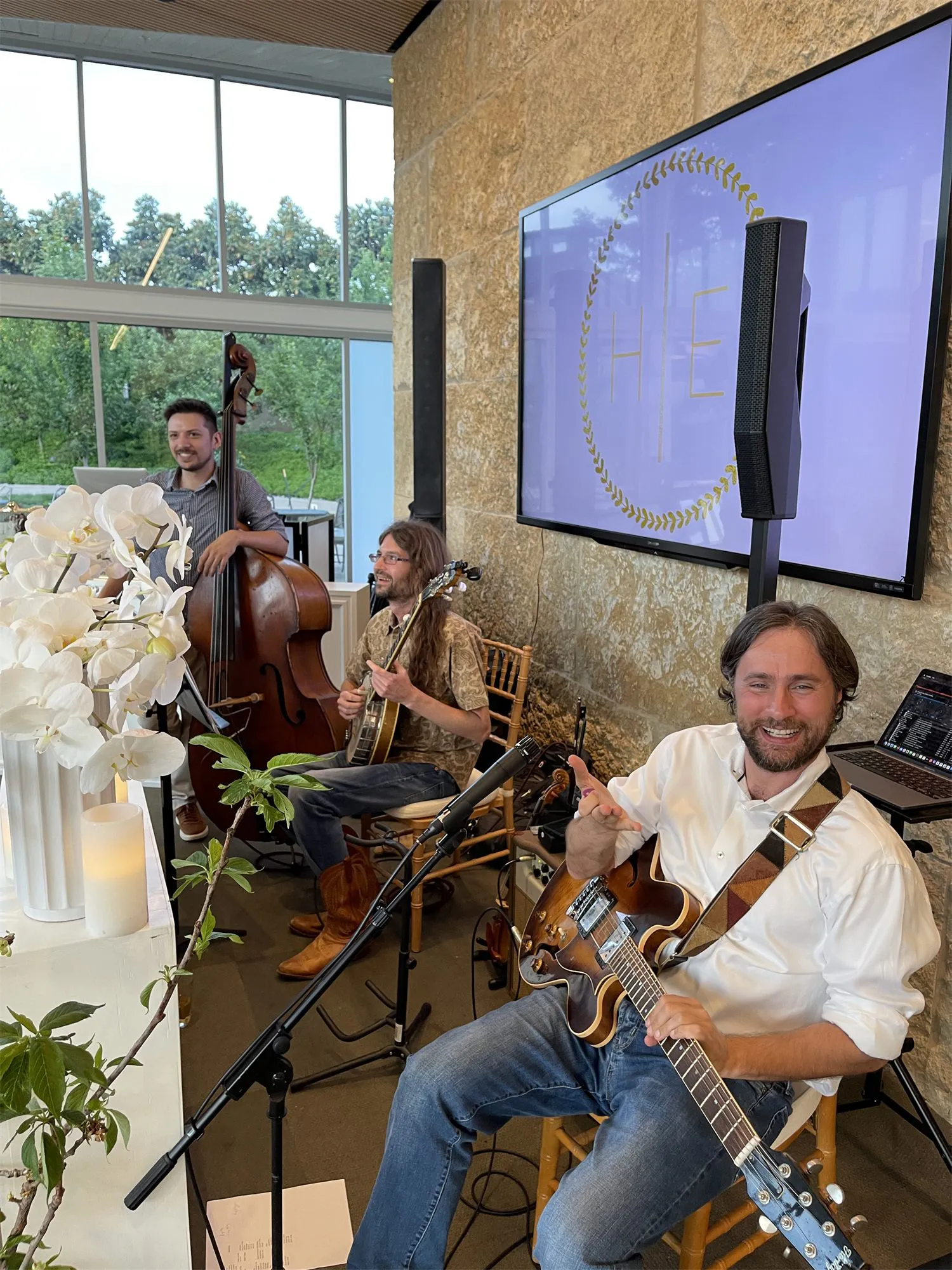 Ford Nelson performing live with his band at a wedding